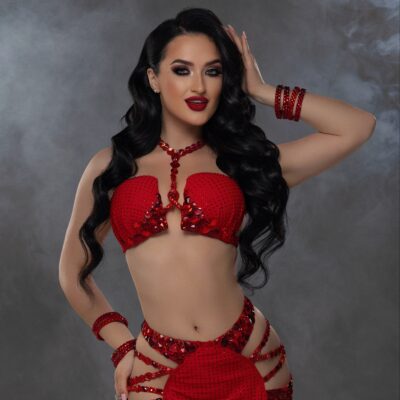 Anna Chepets - Mejanse with veil